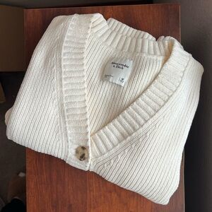 Abercrombie & Fitch Ivory Knit Cardigan